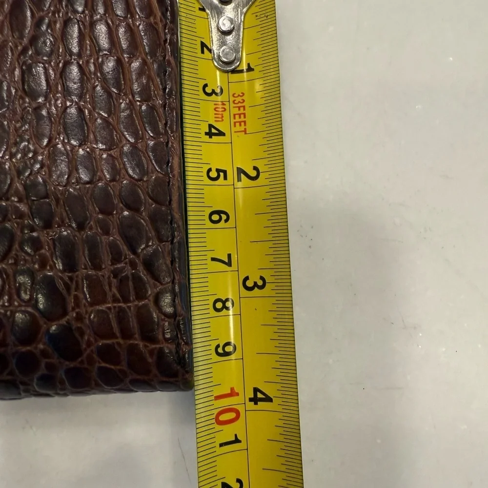 ROLFS Women’s Brown Leather Crocodile Embossed Wallet W/ Kiss Lock Coin Holder